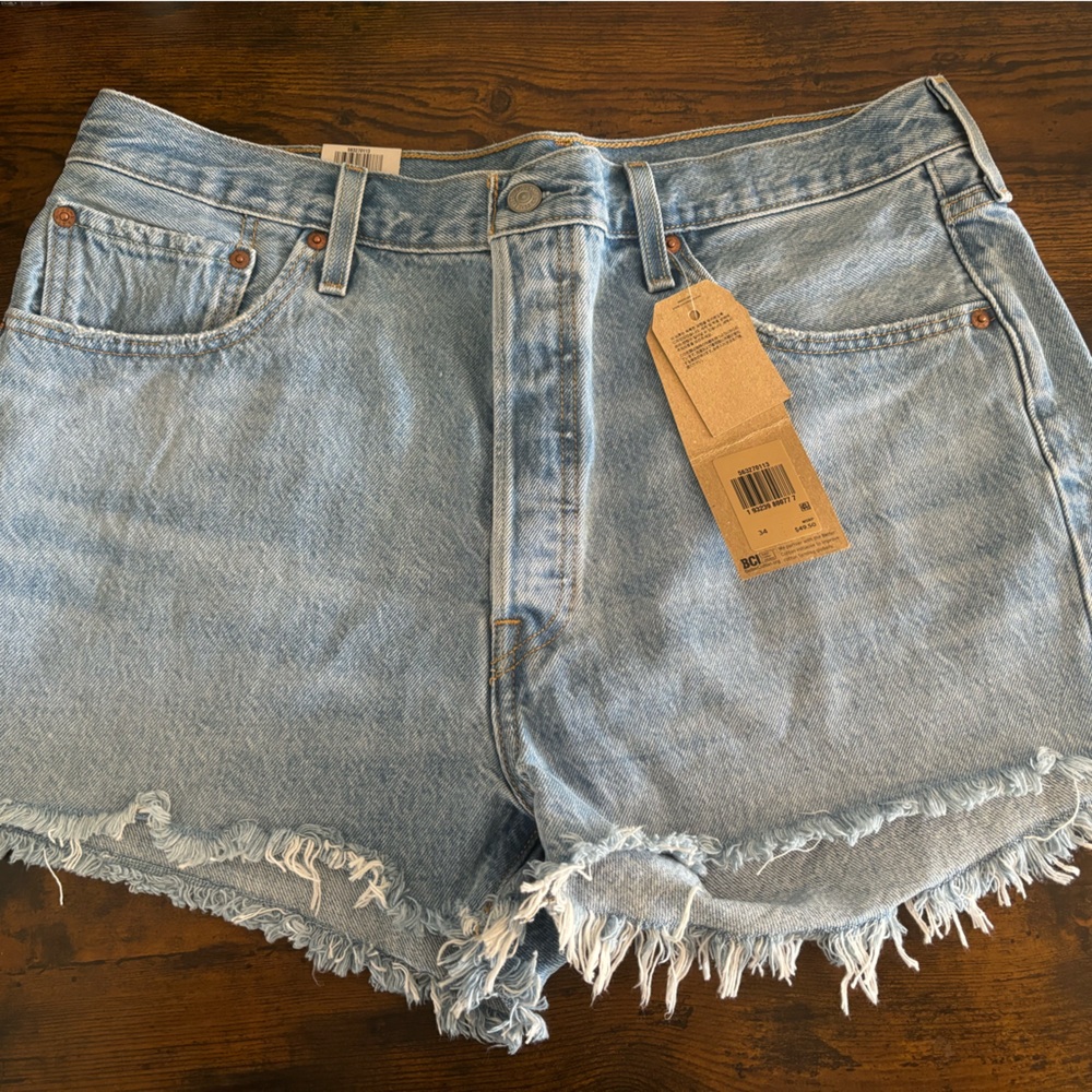 Levi’s 501 High Rise Shorts - single button